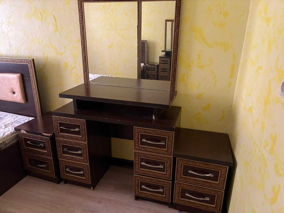 продается двухспальная кровать