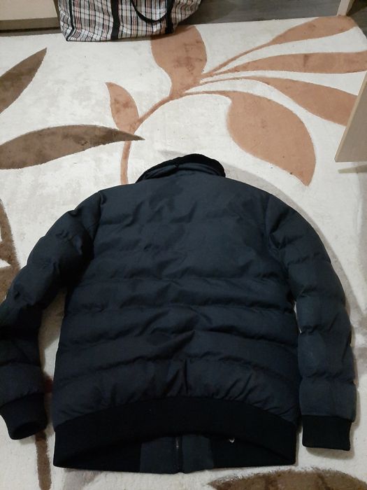 Продам куртки зимний и весенний