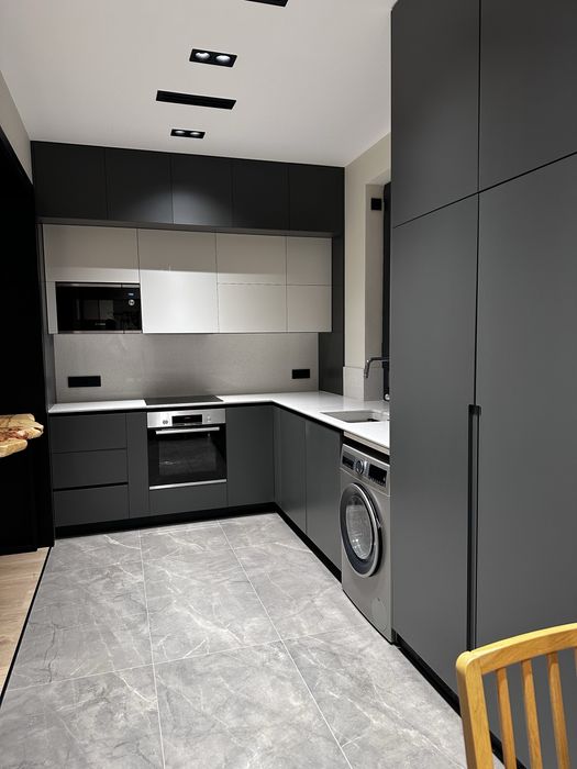 "Создайте свою мебельную историю с нами!