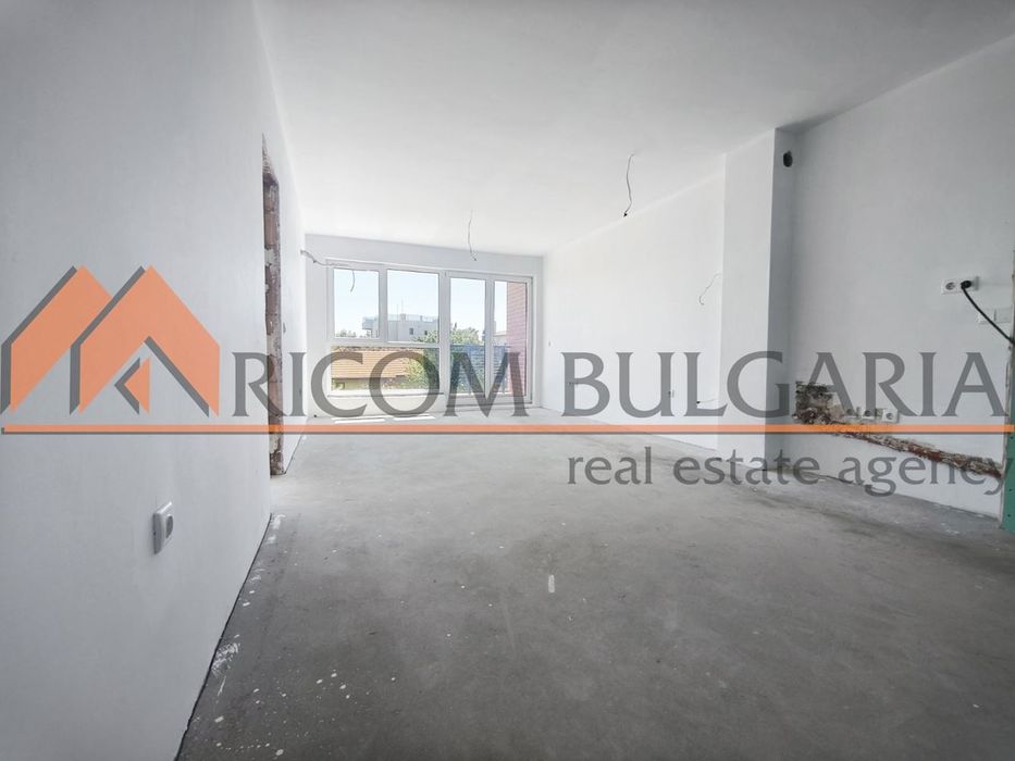 Продава се Тристаен апартамент в Варна, Бриз - 93 кв.м за 1775 €/кв.м - Снимка #4