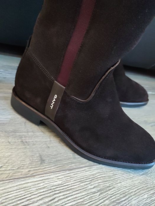 Cizme de damă din piele întoarsă marimea 37