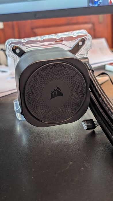 CPU Cooler AIO Corsair Nautilus 240 RS (NOU / Nefolosit) - Radiator 240mm