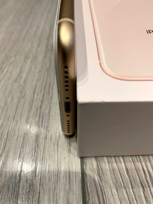 iPhone 8, Gold, 64GB