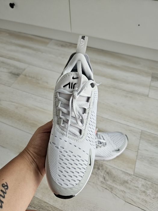 Nike Air Max 270