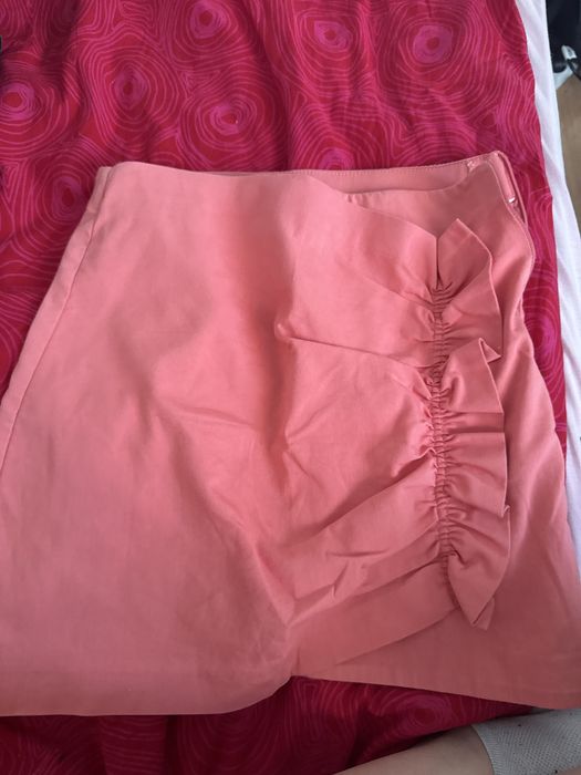 Къса прасковена пола Zara S размер