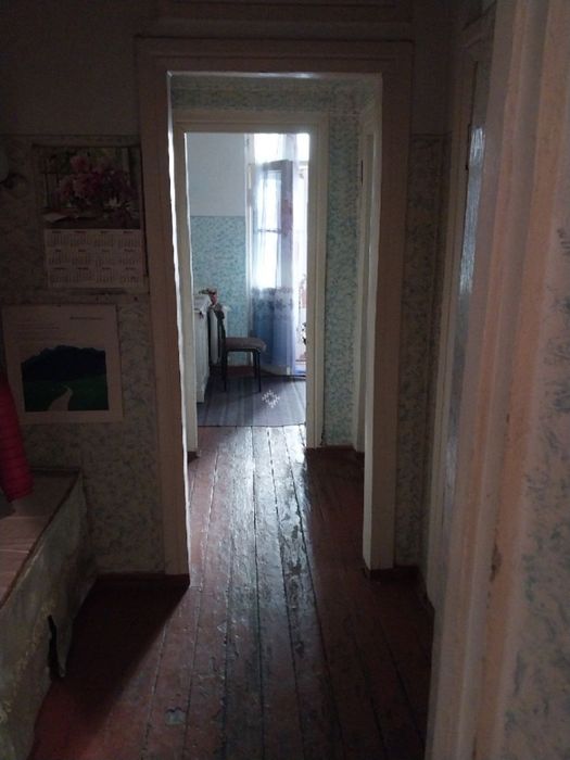 Продается квартира в центре ЧИРЧИКА