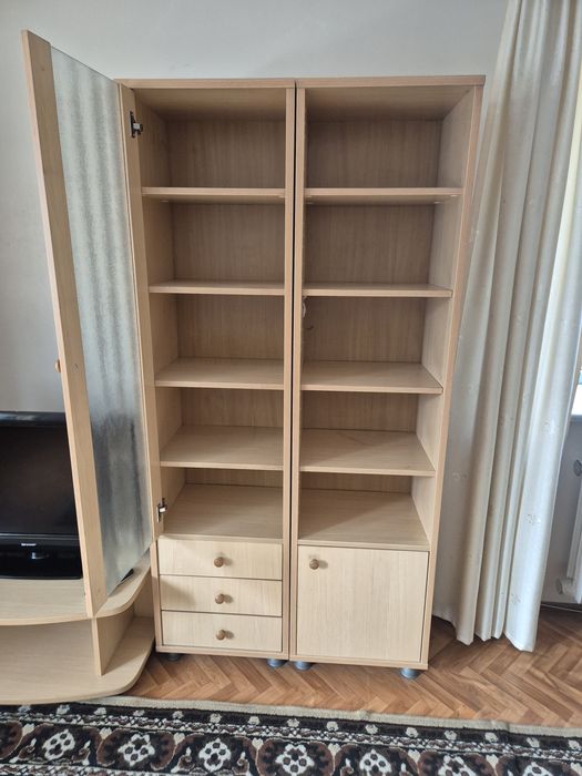 Продам книжные шкафы