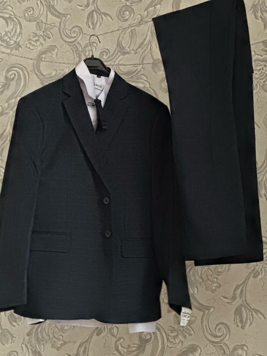 Продам костюм и пальто