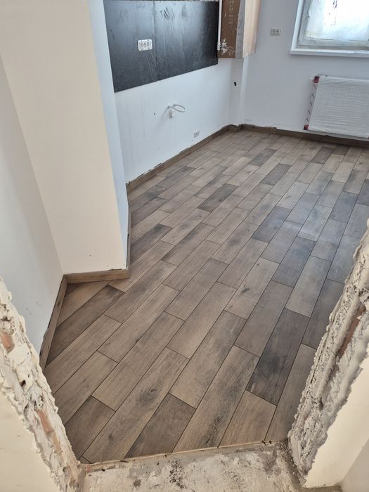 Gresie fainata montator