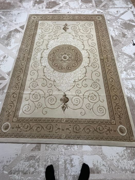 Кілем сатылады. Қалың дұрыс кілем. Бағасы 15000