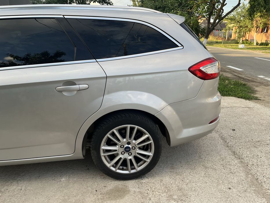 Vand Ford Mondeo 163 cp!!imprcabil recentui adus!! Cu nr rosu!!!