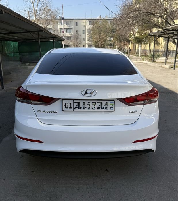 Hyundai Elantra GLS 2017