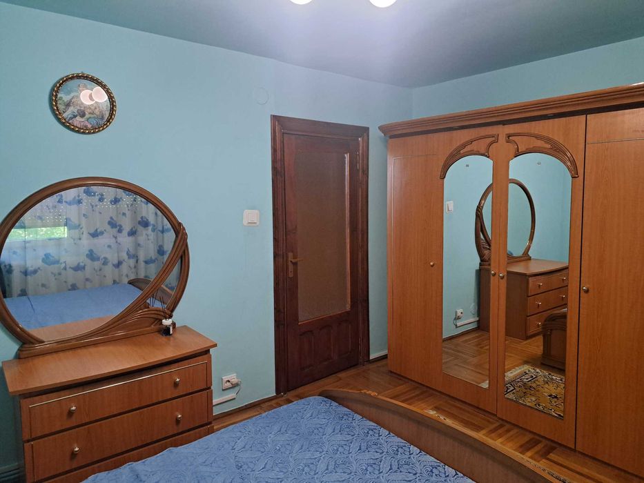 Apartament cu 3 camere de închiriat in zona George Enescu