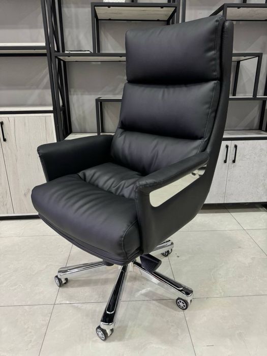 Кресло директора|Стул|Кресло поситителя|Уриндик|