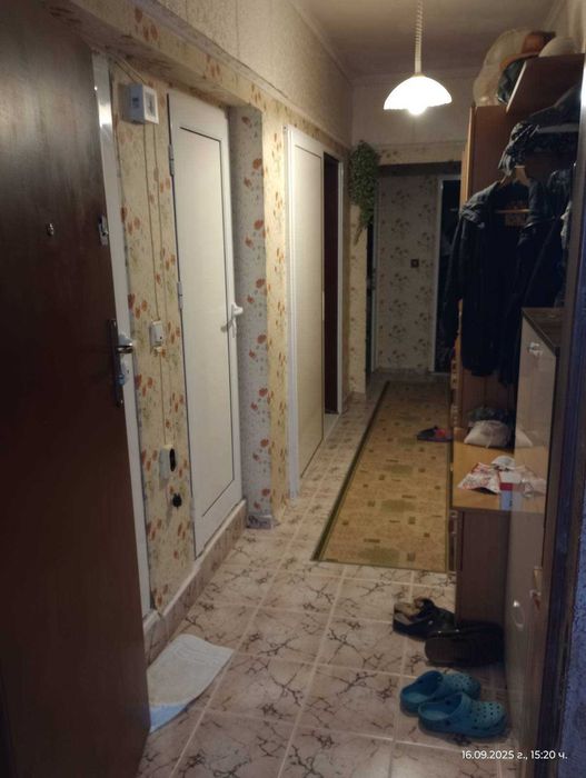 Продавам  3 стаен не обзаведен апартамент   70.80 кв2  +6.75 кв2 маза