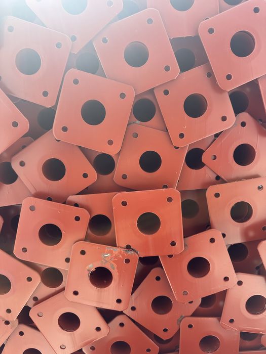 Popi metalici vopsiti stalpi placa cofraje 2m 3,6m schele doka podina