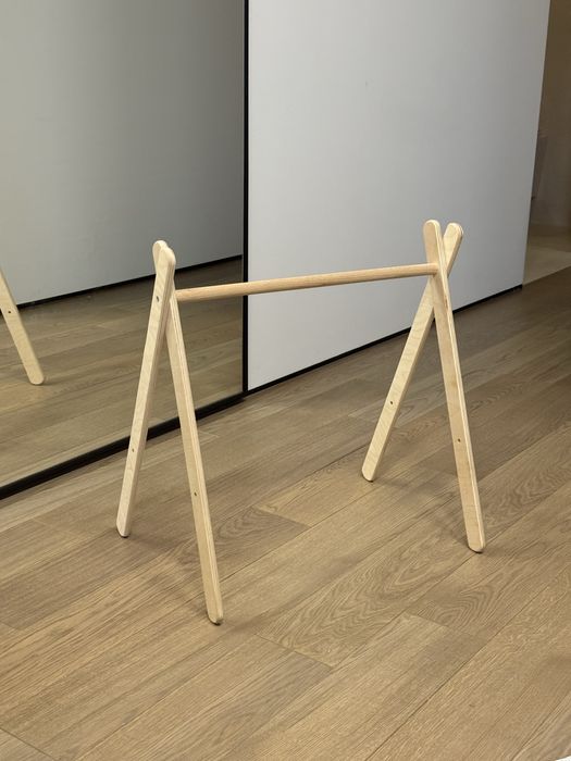 Стойка тренажер монтессори мобиль деревянный