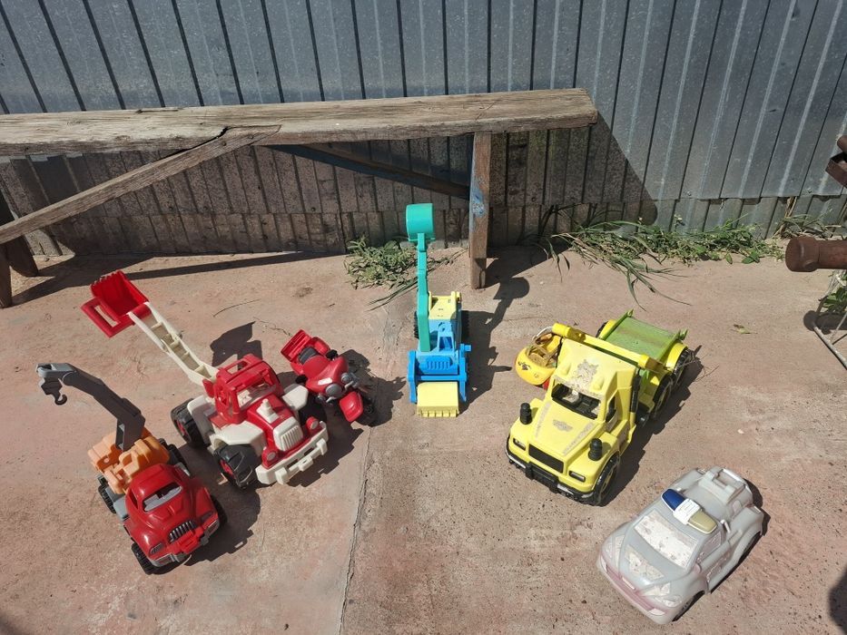 Машины Россия пластик