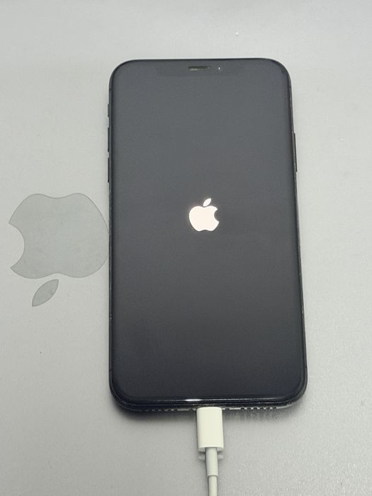 Defect, pentru piese iPhone X