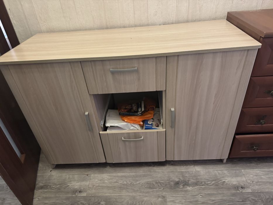 Продам комод (самовывоз)