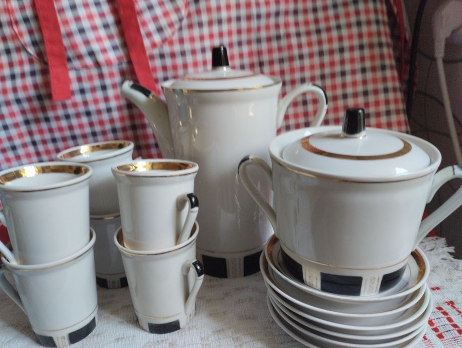 Фарфоровый сервиз