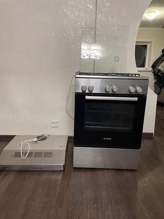 Продам плиту с вытяжкой