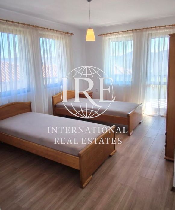 Двуетажна къща с панорамна гледка до морето! Живописна природа! Еколо