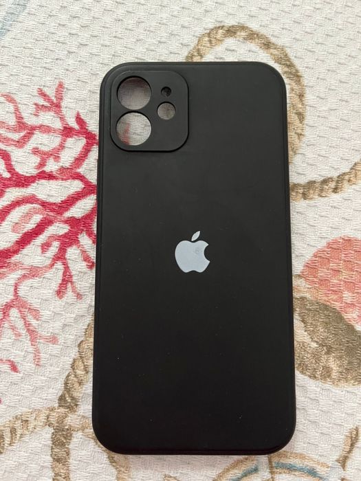 Чехлы для айфон 12