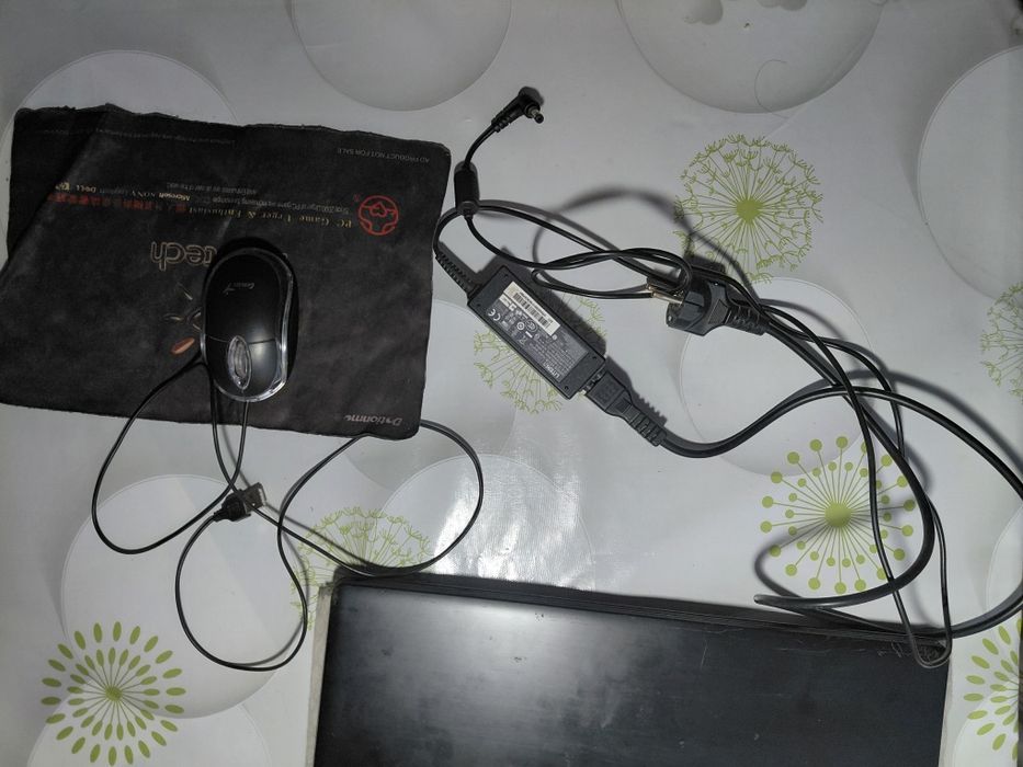 Продам ноутбук срочно