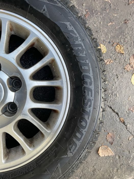Резина с дисками  на тойота 215/65/16