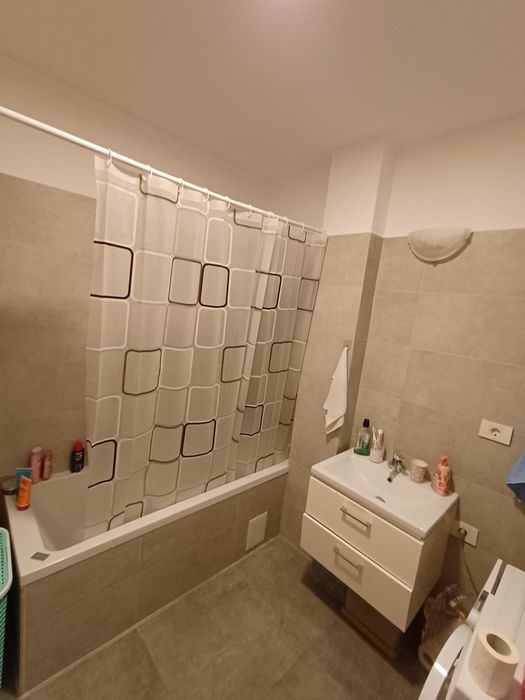 Inchiriere garsoniera 47 m2 + terasa 7 m2