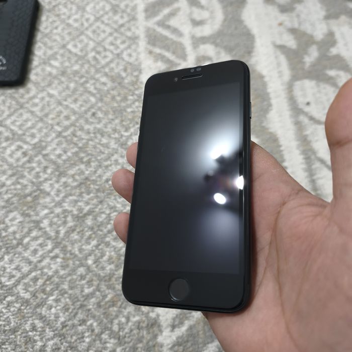 IPhone SE 3 (EAC 99%)