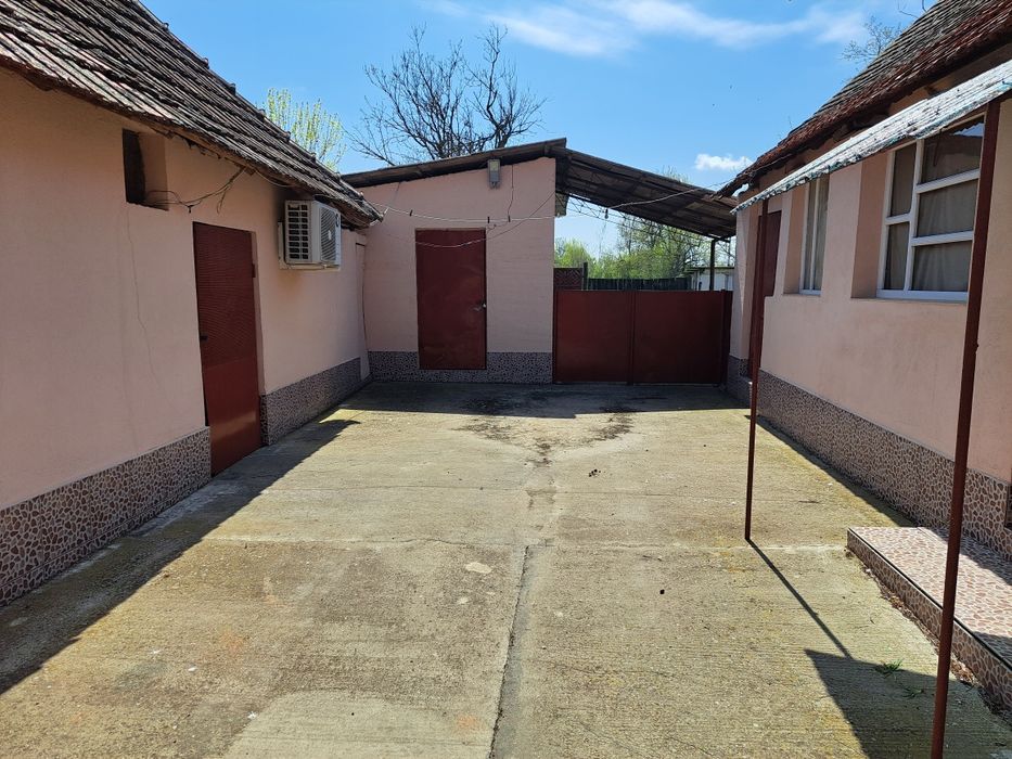 Casa de vanzare în satul Folea