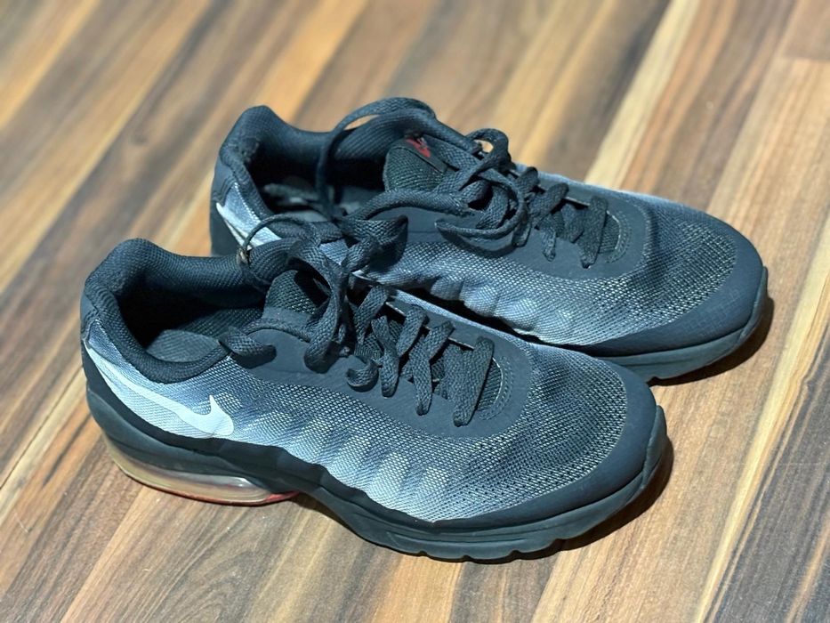 Nike  Air Max Invigor 38,5