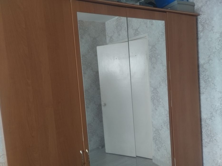 Продам шкаф большой