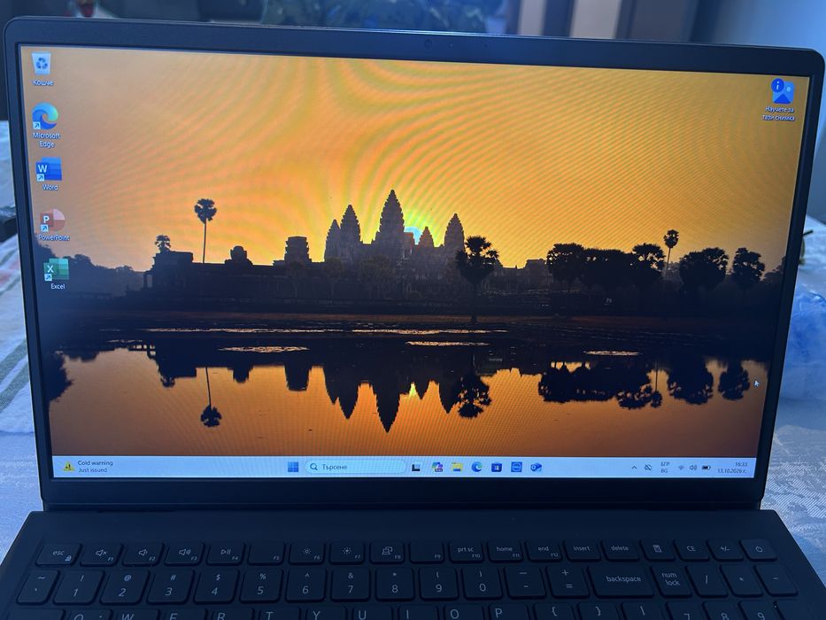 Лаптоп Dell Inspirion