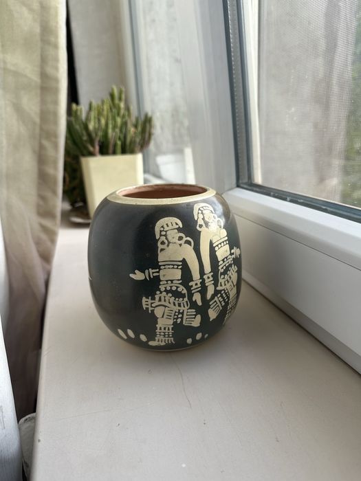 Ваза старинная севропы продам