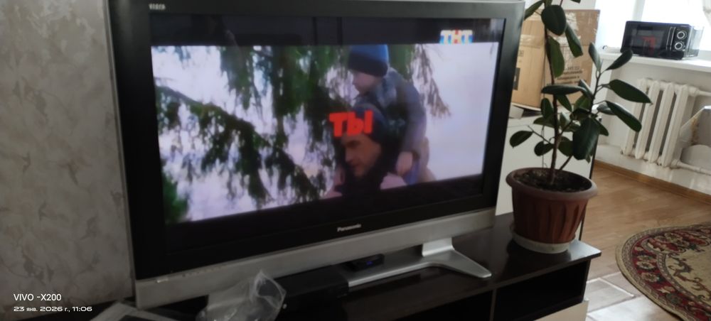 Плазменный телевизор PANASONIC, 107см диагональ