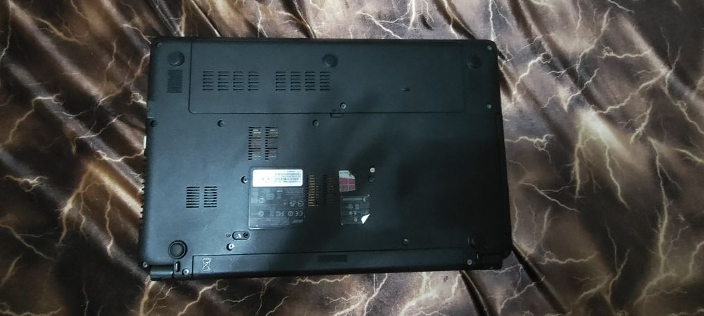Acer aspire E1 series