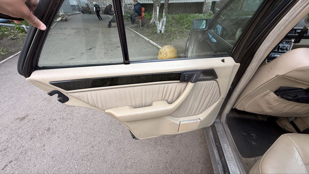 Продам мерседес 124 е500