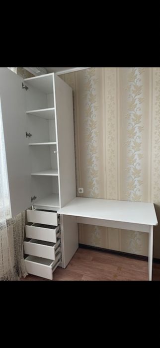 Продам письменный стол со шкафом