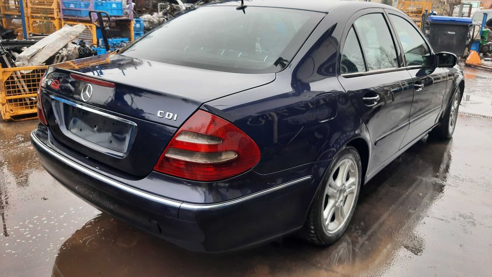 Mercedes  e-klass w211  /2.2 euro 4/3.0v6 4 matic capota /bara /aripi