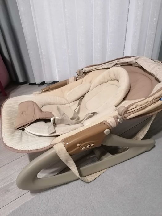 Шезлонг - люлка музикално