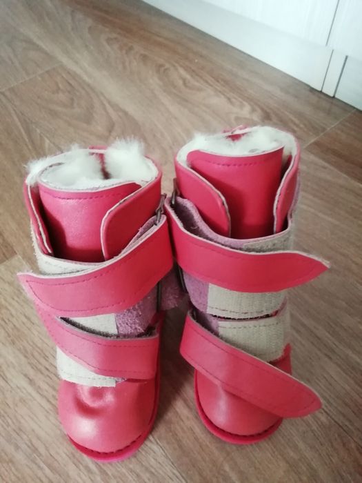 Продам обувь на девочку 19 размер срочно