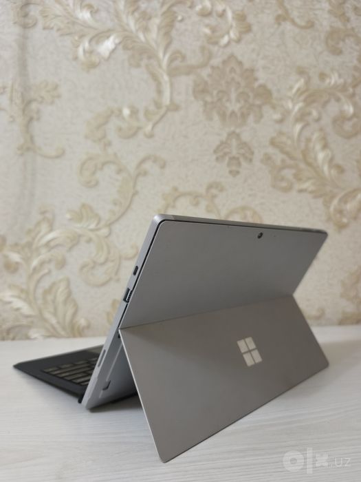 Microsoft Surface Pro 7