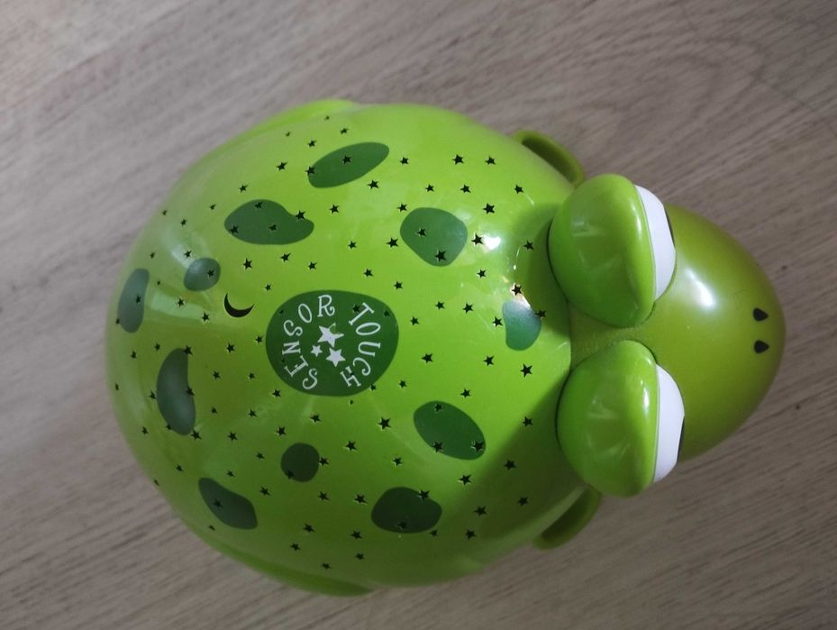 Лампа костенурка с подарък 2 играчки за развиване на ума