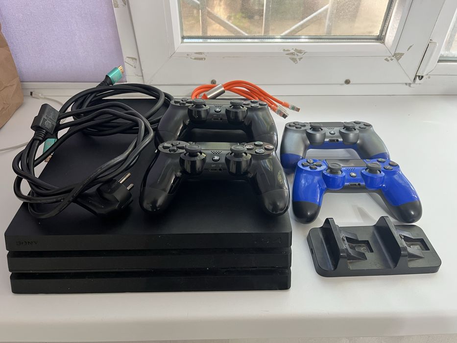 Продам Ps4 PRO 1tb