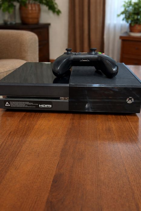 Продам Xbox One. 500gb