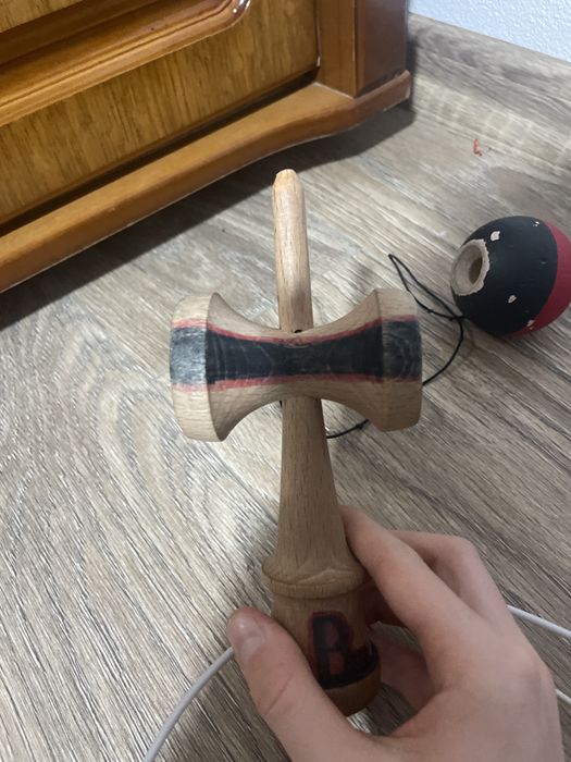 Kendama cu balance hole si grip rubber