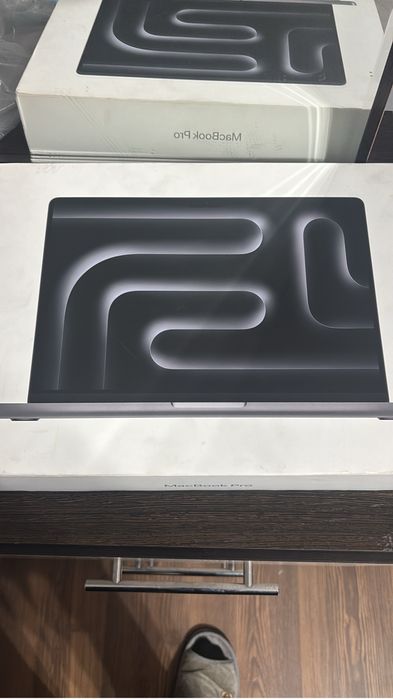 Macbook pro m3 с коробкой